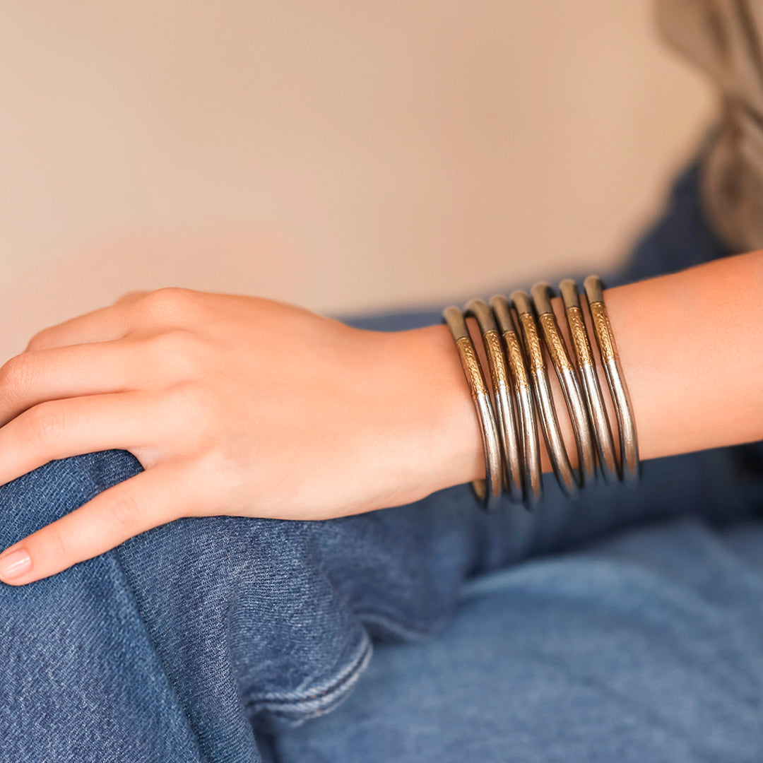 Dark Silver Bangle - Gold Mantra