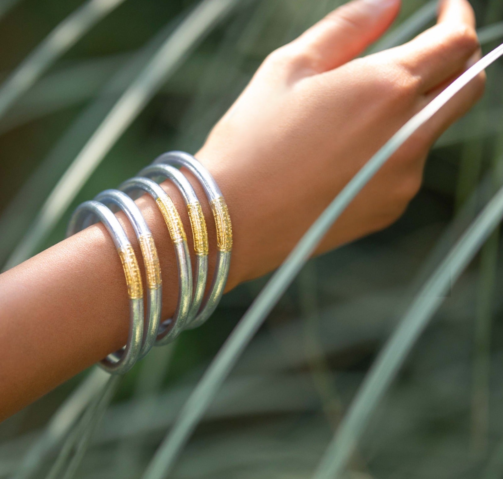 Silver Bangle - Gold Mantra